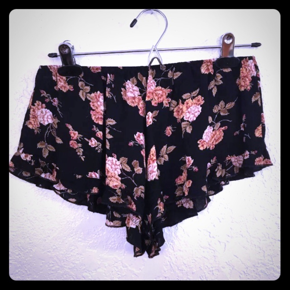 Brandy Melville floral ruffle pinup surf shorts